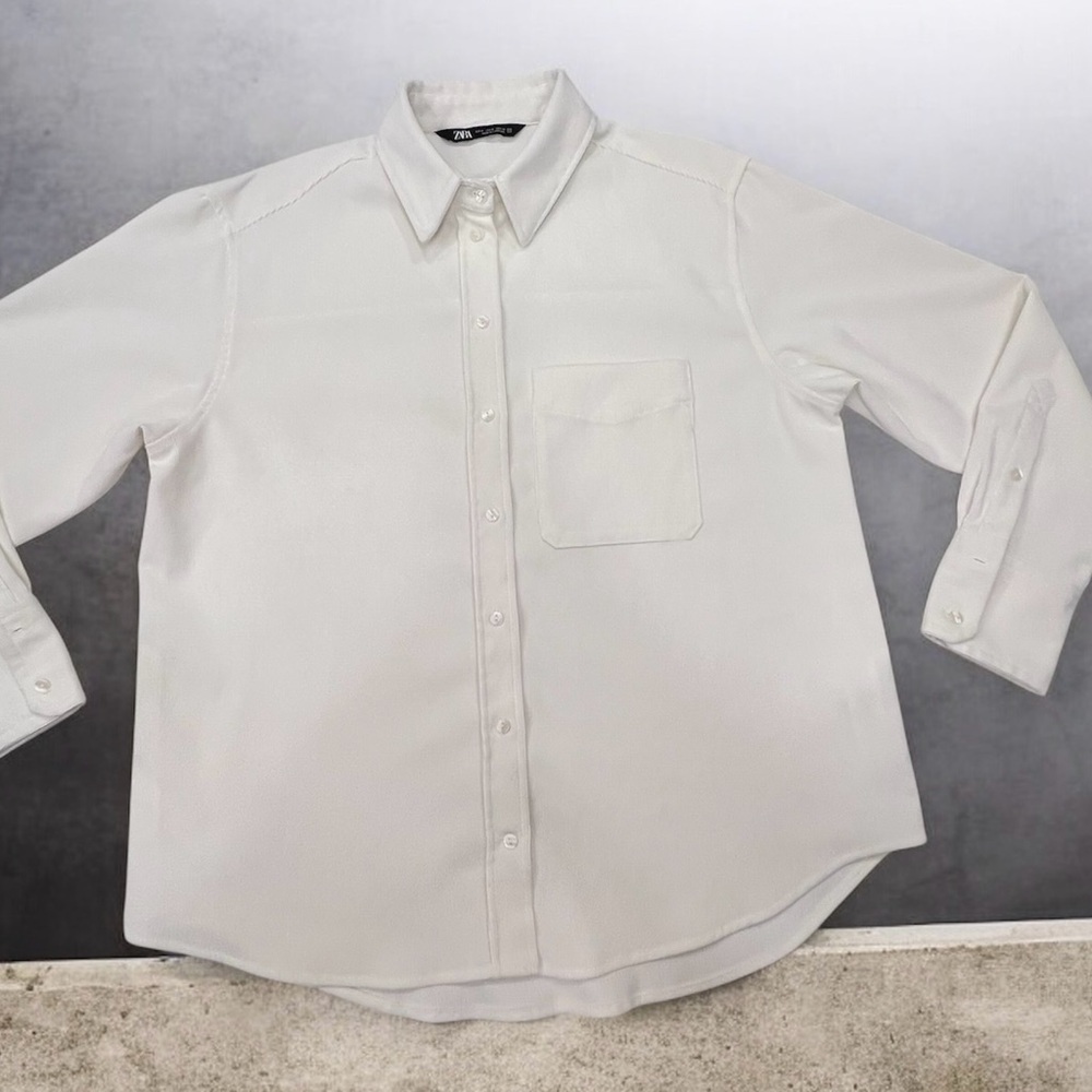 SARA women's white corduroy long-sleeved shirt with buttons on the front, size M
